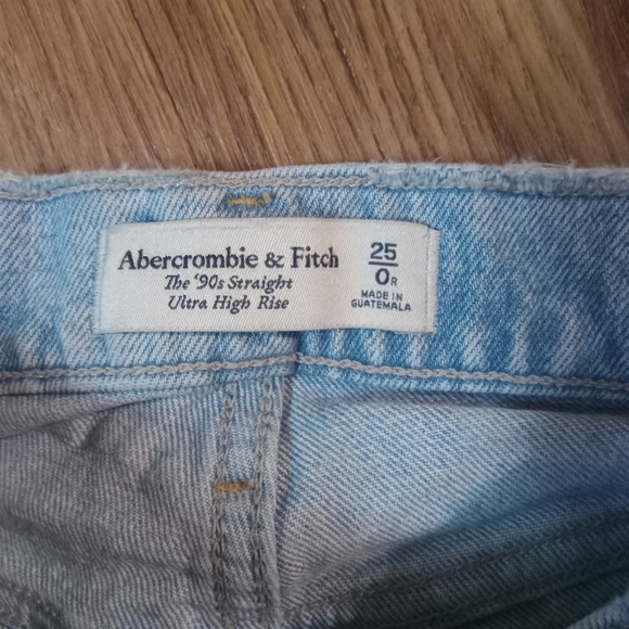 A & F 90s Straight Ultra High Rise Sz 25/0 Light Wash Blue Jeans - Picture 7 of 9